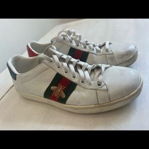 Gucci ACE Sneaker with Bee